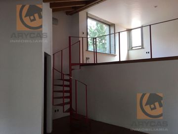 Bonita casa en venta en Club de Golf Vallescondido