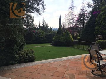 Bonita casa en venta en Club de Golf Vallescondido