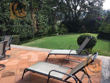 Bonita casa en venta en Club de Golf Vallescondido