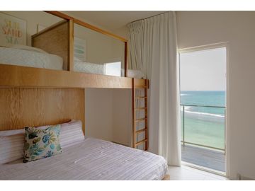 VENTA DE APARTAMENTO AMBLADO EN PLAYA ESCONDIDA