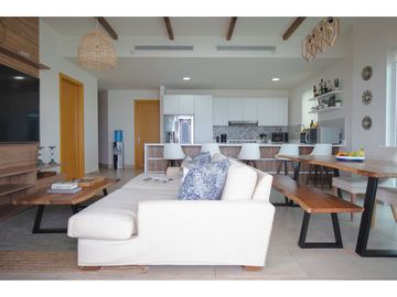 VENTA DE APARTAMENTO AMBLADO EN PLAYA ESCONDIDA
