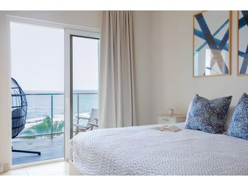 VENTA DE APARTAMENTO AMBLADO EN PLAYA ESCONDIDA