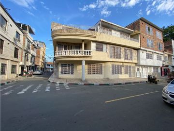 CASA EN VENTA POPULAR CALI NORTE ESQUINERA 3 PISOS INDEPENDIENTES