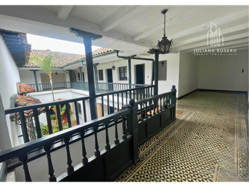 VENDO / ARRIENDO CASA COLONIAL EN EL CENTRO HISTORICO