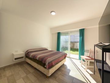 EN VENTA CASA 2 DORM. SEMI NUEVA VILLA ITALIA