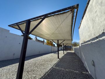 EN VENTA CASA 2 DORM. SEMI NUEVA VILLA ITALIA
