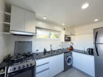 EN VENTA CASA 2 DORM. SEMI NUEVA VILLA ITALIA