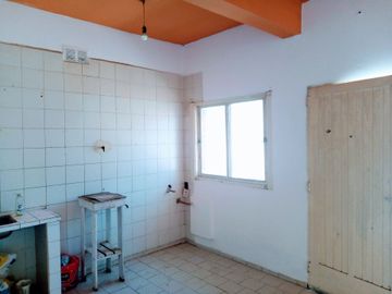 CASA CON DPTO Y MONOAMBIENTE EN VENTA