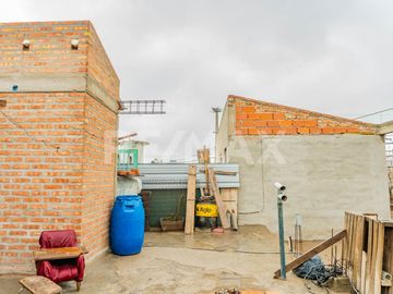 CASA CON DPTO Y MONOAMBIENTE EN VENTA