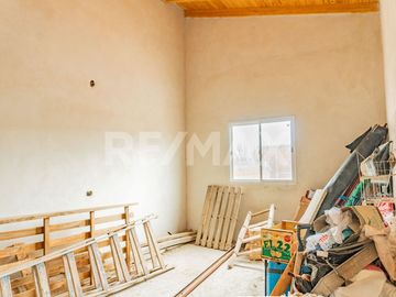 CASA CON DPTO Y MONOAMBIENTE EN VENTA