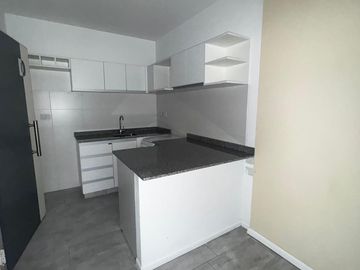 VENTA DEPARTAMENTO 1 AMBIENTE SAN CRISTOBAL PATIO