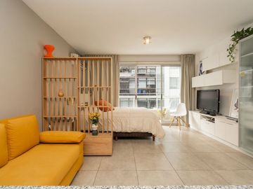 Monoambiente en VENTA en Belgrano con balcon
