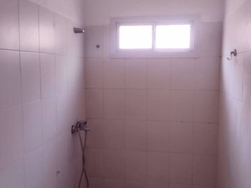 VENTA CASA 2 DORMITORIOS - VILLA PARQUE SANTA ANA