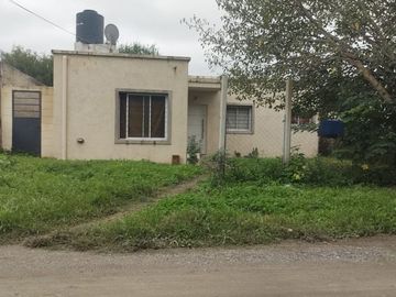 VENTA CASA 2 DORMITORIOS - VILLA PARQUE SANTA ANA