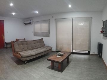 VENTA DE CASA DÚPLEX y MONOAMBIENTE VILLA ELVIRA