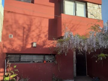 VENTA DE CASA DÚPLEX y MONOAMBIENTE VILLA ELVIRA