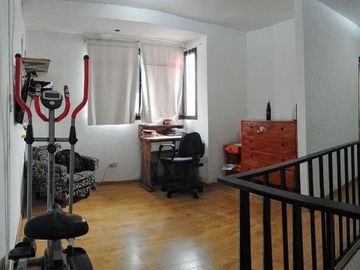 VENTA DE CASA DÚPLEX y MONOAMBIENTE VILLA ELVIRA