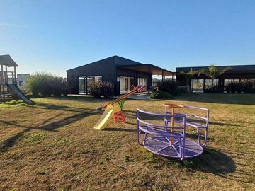 CASA EN VENTA DE 4 AMBIENTES EN SANTA ISABEL II