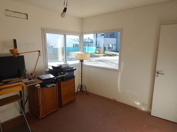 CASA EN VENTA DE 4 AMBIENTES EN SANTA ISABEL II