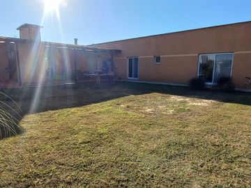 CASA EN VENTA DE 4 AMBIENTES EN SANTA ISABEL II