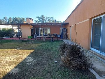CASA EN VENTA DE 4 AMBIENTES EN SANTA ISABEL II