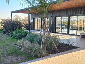 CASA EN VENTA DE 4 AMBIENTES EN SANTA ISABEL II