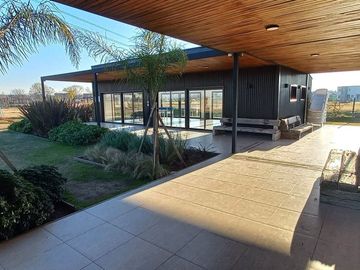 CASA EN VENTA DE 4 AMBIENTES EN SANTA ISABEL II
