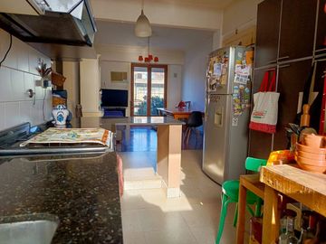 VENDE DEPARTAMENTO 3 AMB DEVOTO LUMINOSO C/BALCON