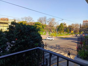 VENDE DEPARTAMENTO 3 AMB DEVOTO LUMINOSO C/BALCON