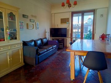 VENDE DEPARTAMENTO 3 AMB DEVOTO LUMINOSO C/BALCON