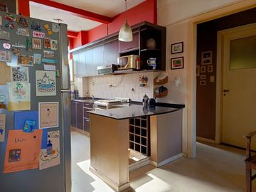 VENDE DEPARTAMENTO 3 AMB DEVOTO LUMINOSO C/BALCON