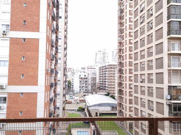 VENTA  4 AMB SEMIPISO EN CABALLITO CON DEPENDENCIA