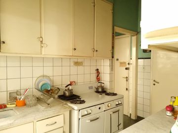 VENTA  4 AMB SEMIPISO EN CABALLITO CON DEPENDENCIA