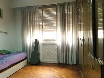 VENTA  4 AMB SEMIPISO EN CABALLITO CON DEPENDENCIA