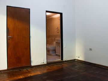 Gral Rodriguez,Casa numerosos amb Apto Profesional