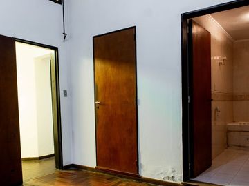 Gral Rodriguez,Casa numerosos amb Apto Profesional