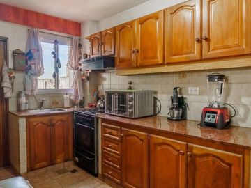VENTA DEPTO 4 AMB CASEROS C/COCHERA APTO CREDITO