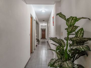VENTA DEPTO 4 AMB CASEROS C/COCHERA APTO CREDITO
