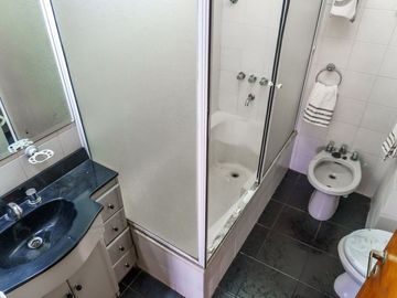 VENTA DEPTO 4 AMB CASEROS C/COCHERA APTO CREDITO