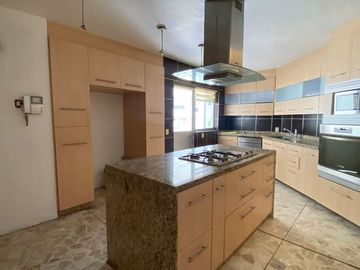 Casa en Venta y/o Renta 1era secc de Bugambilias