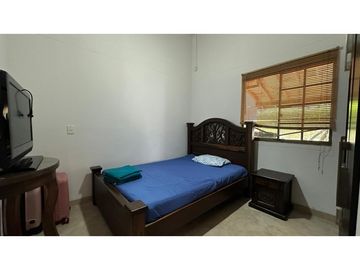 HERMOSA CASA CAMPESTRE CON PISCINA EN VENTA, SECTOR COMBIA PEREIRA