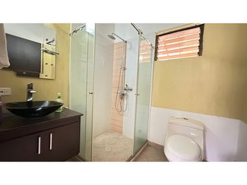 HERMOSA CASA CAMPESTRE CON PISCINA EN VENTA, SECTOR COMBIA PEREIRA