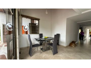HERMOSA CASA CAMPESTRE CON PISCINA EN VENTA, SECTOR COMBIA PEREIRA