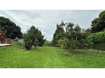 HERMOSA CASA CAMPESTRE CON PISCINA EN VENTA, SECTOR COMBIA PEREIRA