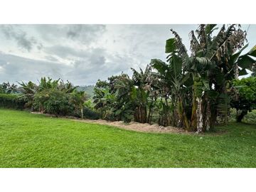 HERMOSA CASA CAMPESTRE CON PISCINA EN VENTA, SECTOR COMBIA PEREIRA