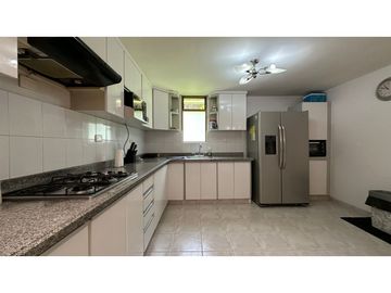 CASA ESQUINERA EN VENTA, SECTOR AVENIDA SUR, PEREIRA