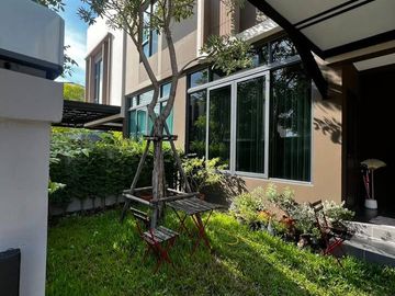 3-BR Semi-detached House at Baan Klang Muang The Edition Sukhumvit-Onnut in Prawet