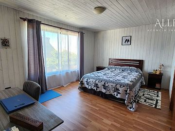 EN VENTA EN PICHILEMU OPORTUNIDAD ÚNICA: CASA + 3 CABAÑAS