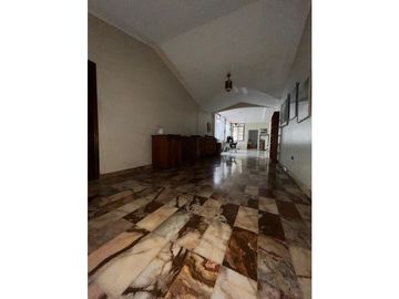 Venta de Casa, Machala, Sector Hotel Oro Verde 3339 m²