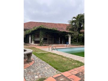 Venta de Casa, Machala, Sector Hotel Oro Verde 3339 m²